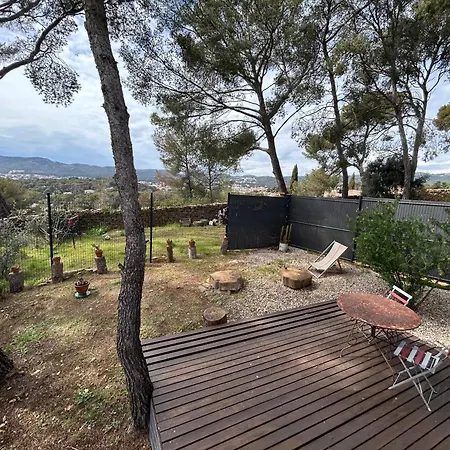 Parque de Campismo Roulotte Avec Terrasse Et Jardin Vue La Ciotat