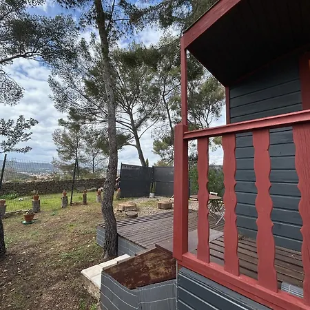 Roulotte Avec Terrasse Et Jardin Vue La Ciotat